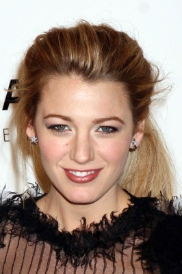 63403898_blake_lively_2008_chanel_night_of_diamonds_002.jpg