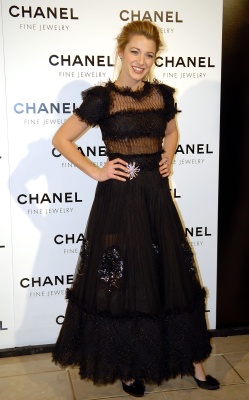 63404076_blake_lively_2008_chanel_night_of_diamonds_041.jpg