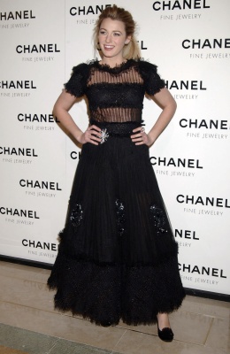 63404148_blake_lively_2008_chanel_night_of_diamonds_075.jpg