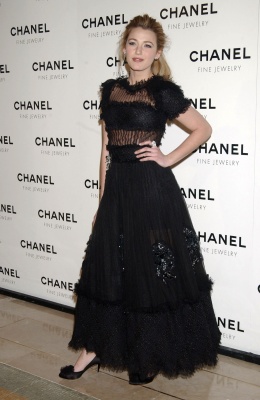 63404149_blake_lively_2008_chanel_night_of_diamonds_076.jpg