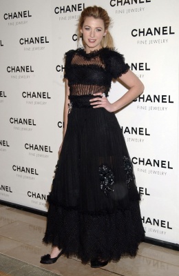 63404151_blake_lively_2008_chanel_night_of_diamonds_077.jpg