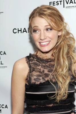 63404645_blake_lively_2008_chanel_tribeca_film_dinner_party_004.jpg
