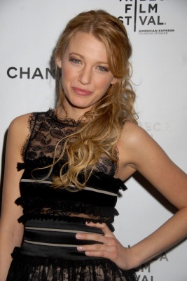 63404669_blake_lively_2008_chanel_tribeca_film_dinner_party_013.jpg