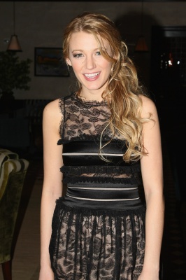 63404720_blake_lively_2008_chanel_tribeca_film_dinner_party_033.jpg