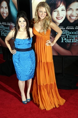 62784289_blake_lively_2008_sisterhood_of_the_traveling_pants_2_premiere_138.jpg