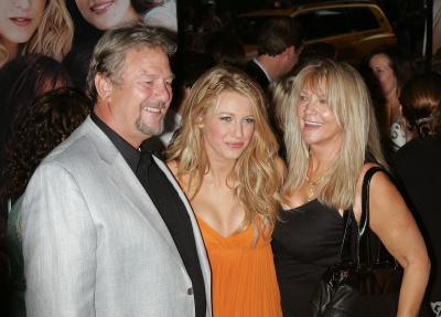 62784932_blake_lively_2008_sisterhood_of_the_traveling_pants_2_premiere_222.jpg