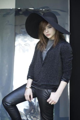 chloe_0002.jpg