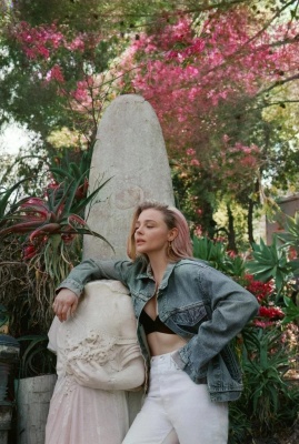 chloe_0003.jpg