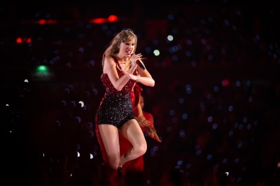 taylor_0003~0.jpg