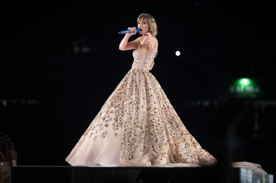 taylor_0004~0.jpg