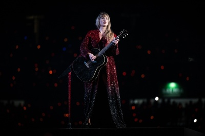 taylor_0013~0.jpg