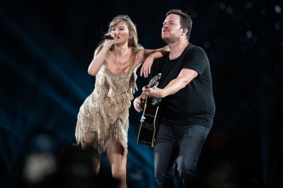 taylor_0014~0.jpg