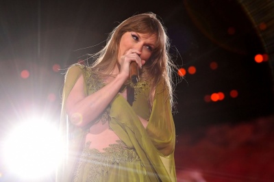 taylor_0023~0.jpg