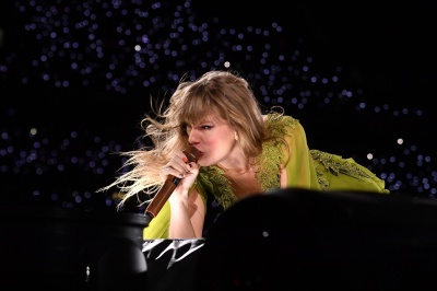 taylor_0024~0.jpg