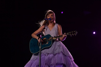 taylor_0028~0.jpg
