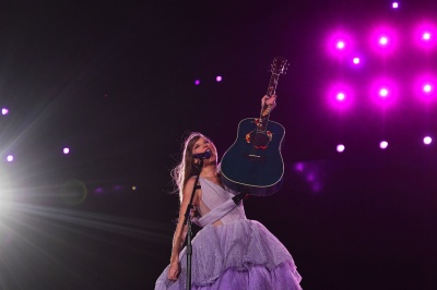taylor_0029~0.jpg