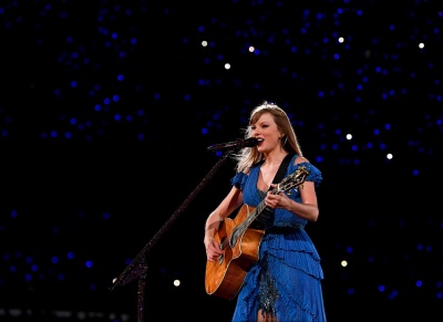 taylor_0033~0.jpg