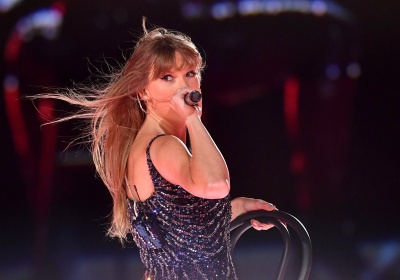 taylor_0037~0.jpg