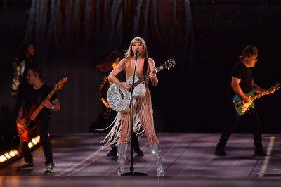 taylor_0049~0.jpg