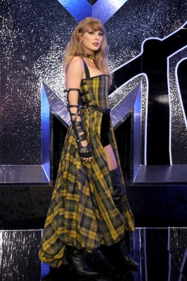 TAYLOR_0050.jpg