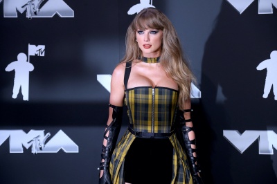 TAYLOR_0073~0.jpg