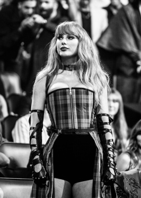 TAYLOR_0120.jpg