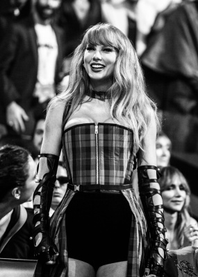 TAYLOR_0121.jpg