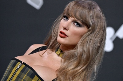 TAYLOR_0126~0.jpg