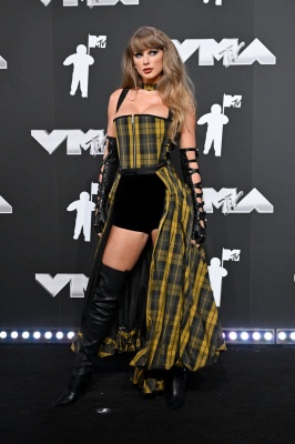 TAYLOR_0181.jpg