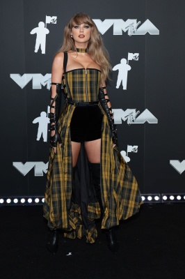 TAYLOR_0209.jpg