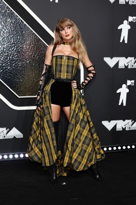 TAYLOR_0220.jpg