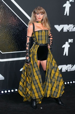 TAYLOR_0259.jpg