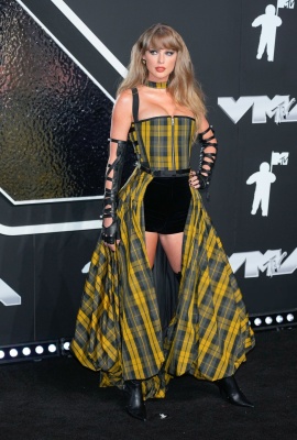 TAYLOR_0261.jpg