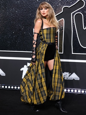 TAYLOR_0265~0.jpg