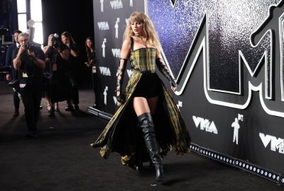 TAYLOR_0286.jpg