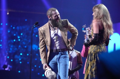 TAYLOR_0326.jpg