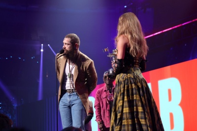 TAYLOR_0327.jpg