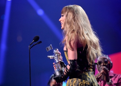 TAYLOR_0334.jpg