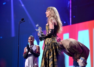 TAYLOR_0342.jpg