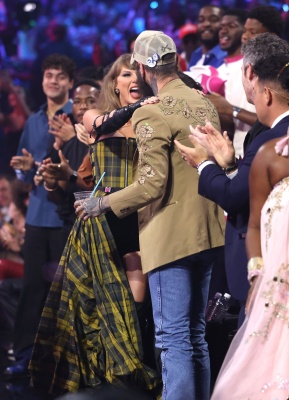 TAYLOR_0379.jpg