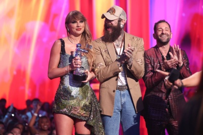 TAYLOR_0506.jpg