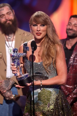 TAYLOR_0527.jpg