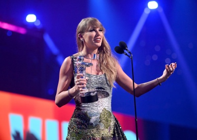 TAYLOR_0550.jpg