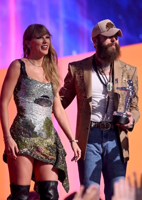 TAYLOR_0563.jpg