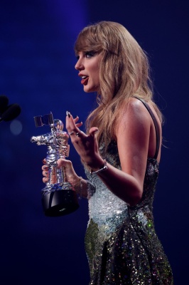 TAYLOR_0605.jpg