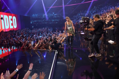 TAYLOR_0647.jpg