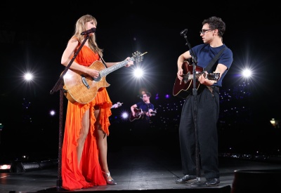 TAYLOR_0002.jpg