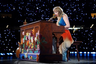 taylor_0013~0.jpg