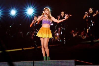 taylor_0021~0.jpg