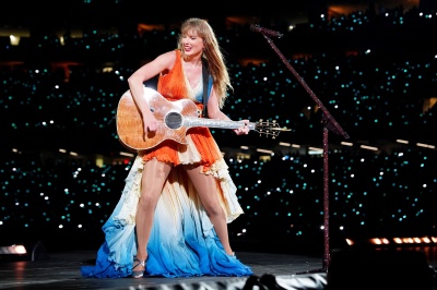 taylor_0028~0.jpg